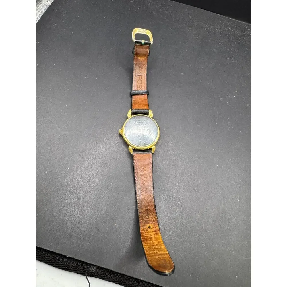 Fossil watch gold
